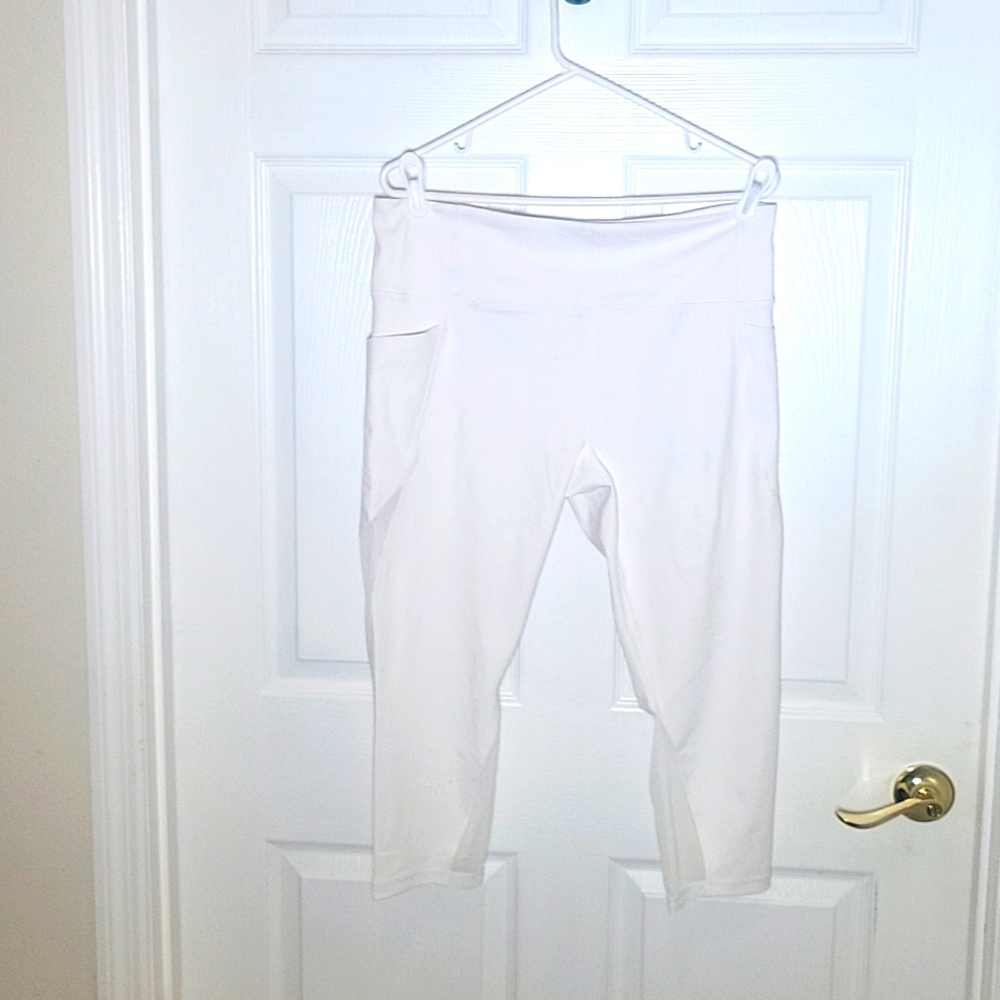 Athleta white leggings with pockets size XL